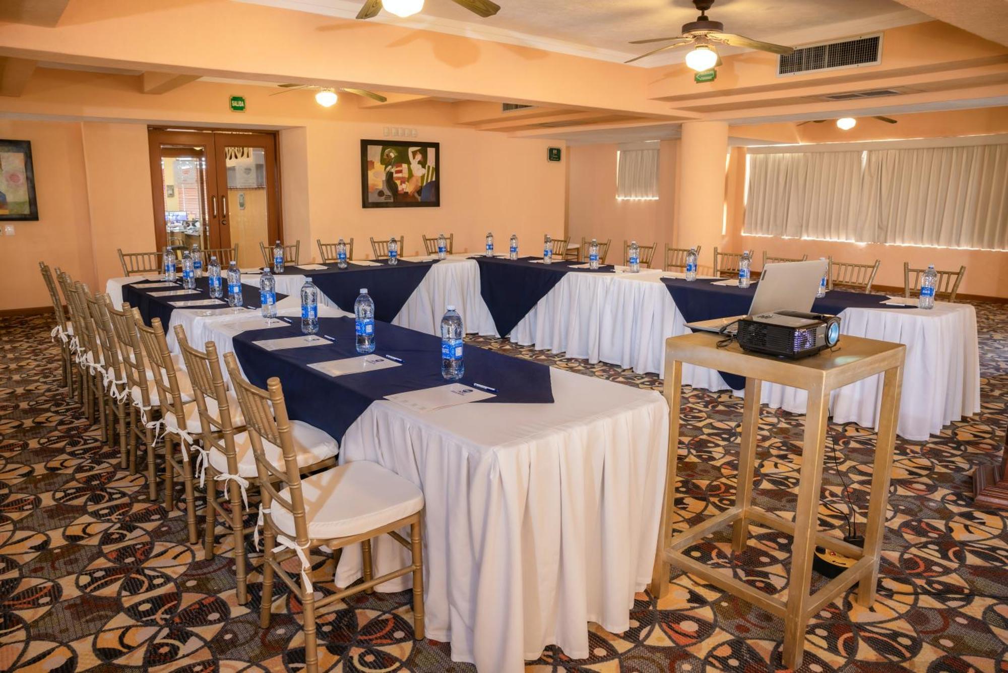 Best Western Posada Freeman Mazatlán Esterno foto