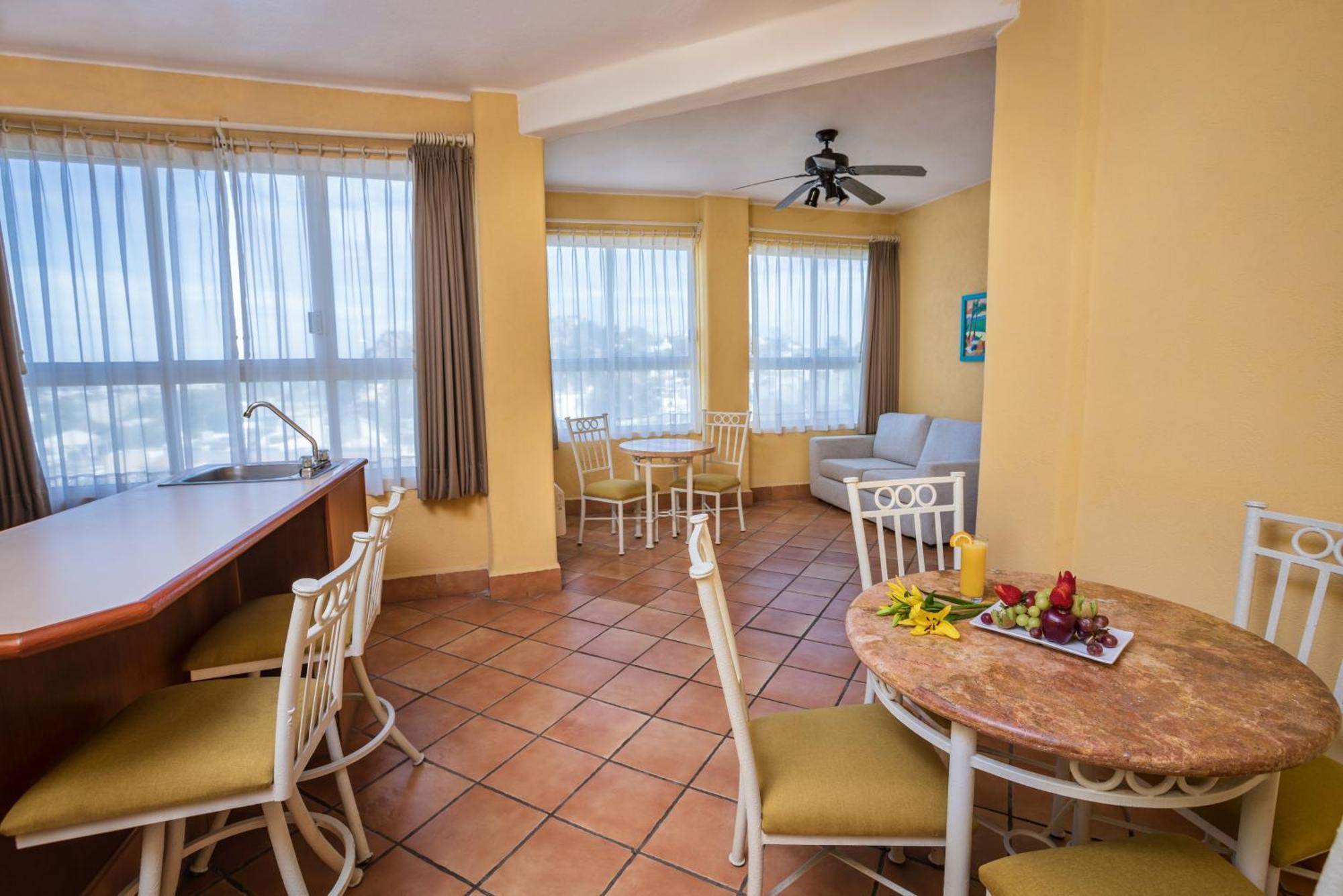 Best Western Posada Freeman Mazatlán Esterno foto